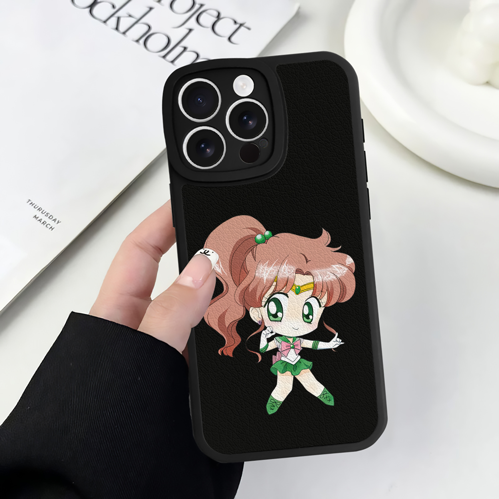 （画像用） 美少女戦士セーラームーン 木野 まこと きの まこと Sailor Moon Kino Makoto （セーラージュピター；Sailor Jupiter） 【iPhone 16シリーズ対応】シリコンスマホケース（レザー調） 材質：シリコン